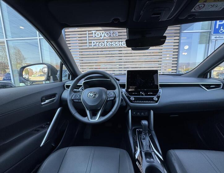 Toyota Corolla Cross 5