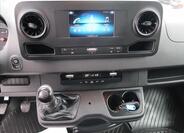 Mercedes-Benz Sprinter 14