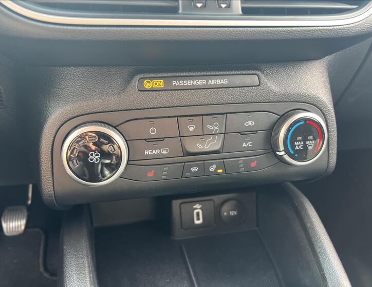 Ford Focus 25