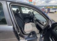 Mazda 2 10