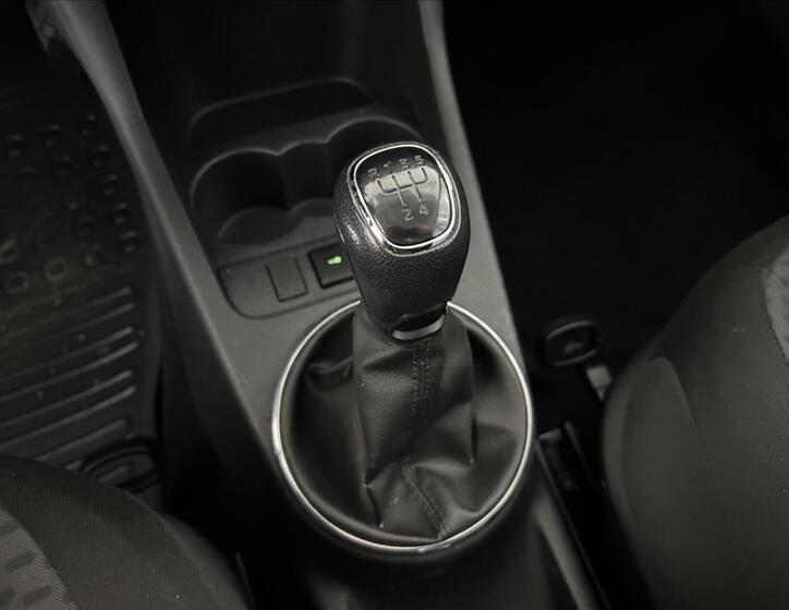 Škoda Fabia 16