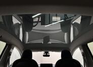 Tesla Model Y 29