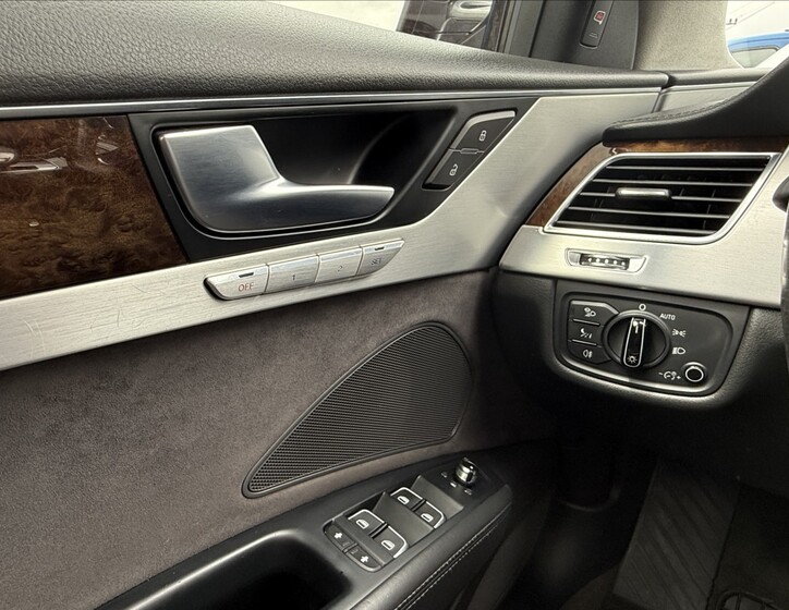 Audi A8 17