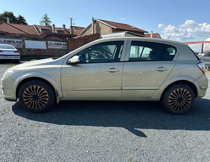 Opel Astra 8