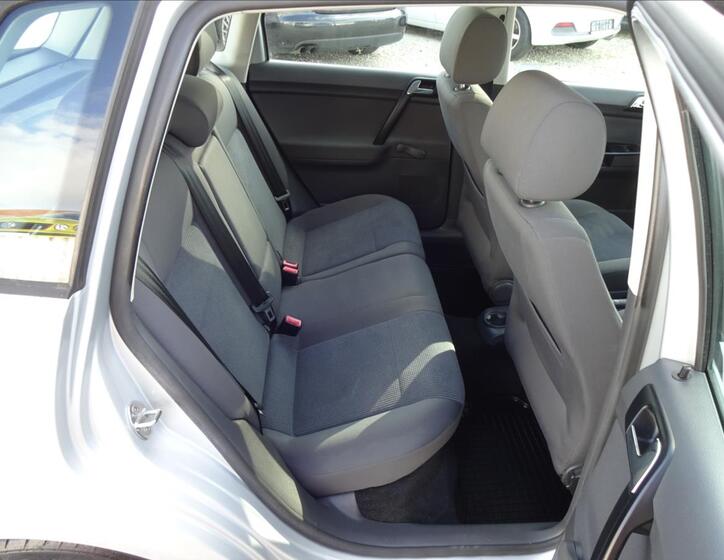 Volkswagen Polo 26