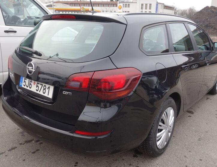 Opel Astra 12