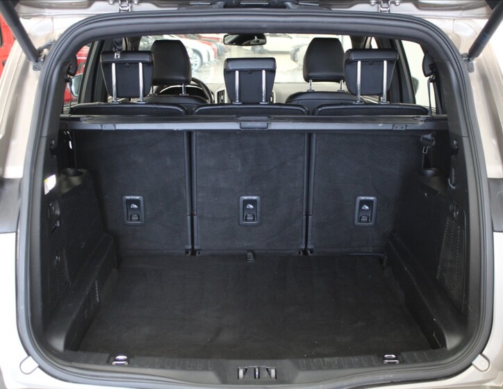 Ford S-MAX 27