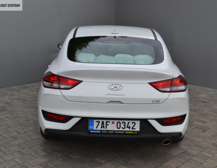 Hyundai i30 4