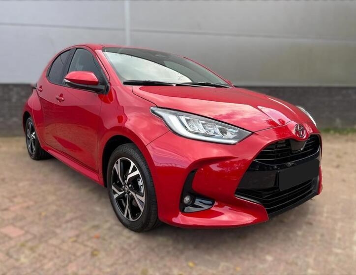 Toyota Yaris 1