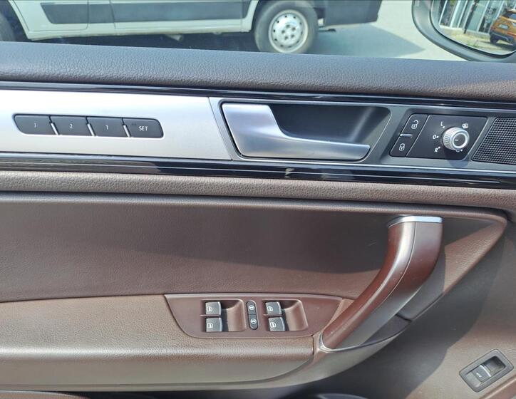 Volkswagen Touareg 10
