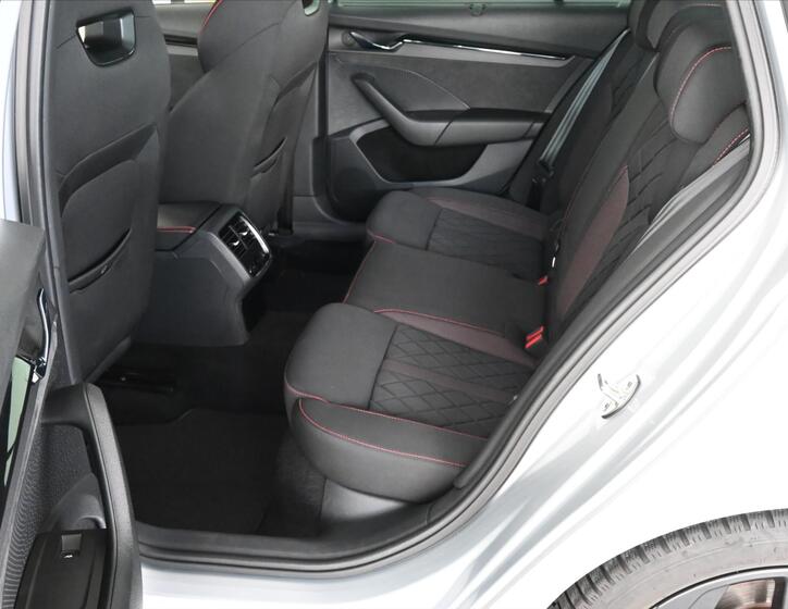 Škoda Octavia 10