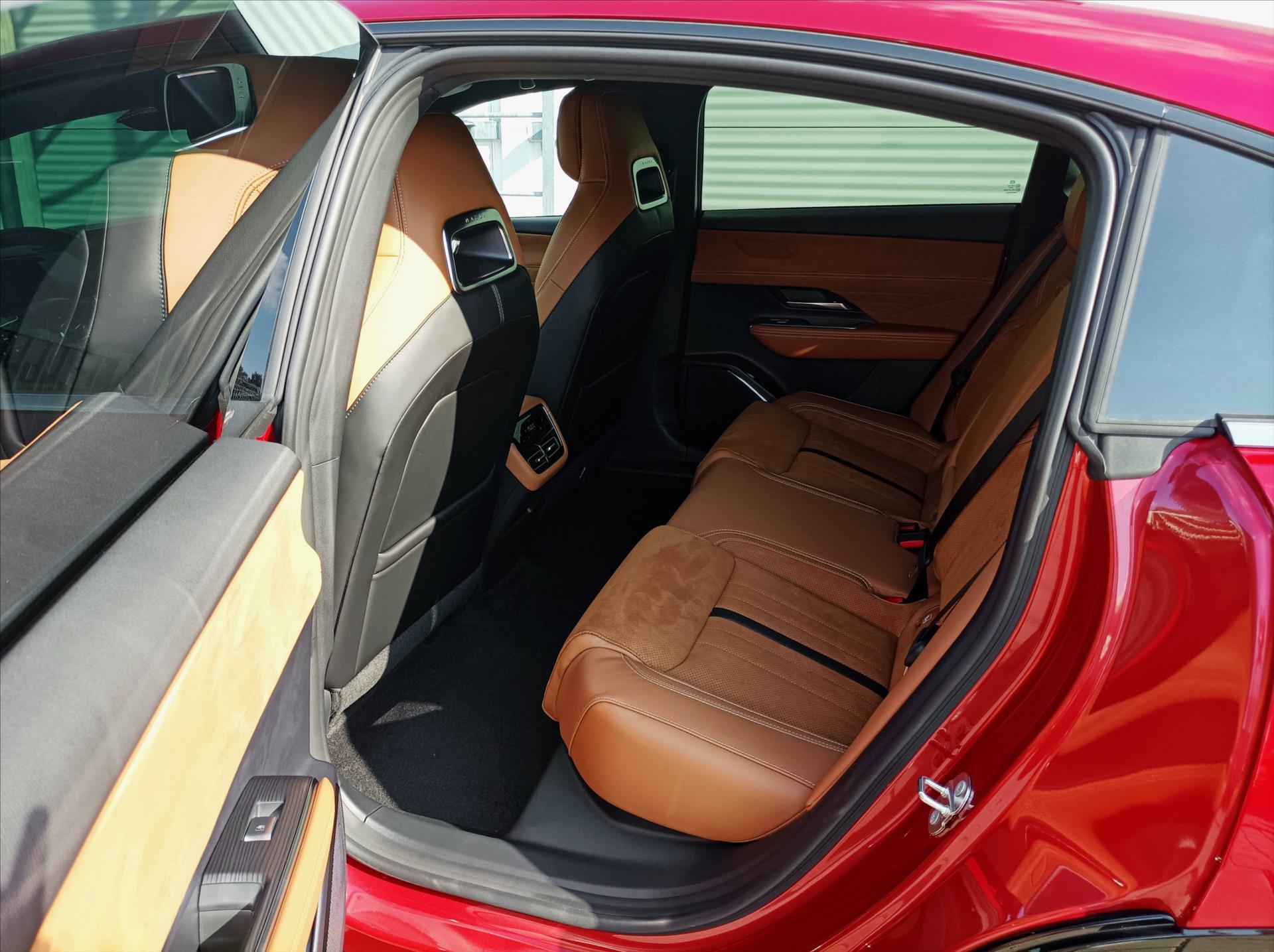 Mazda 6e
