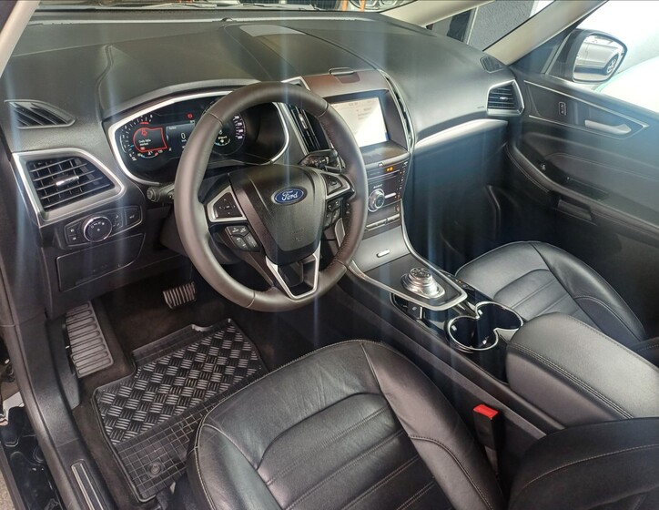 Ford Galaxy 10