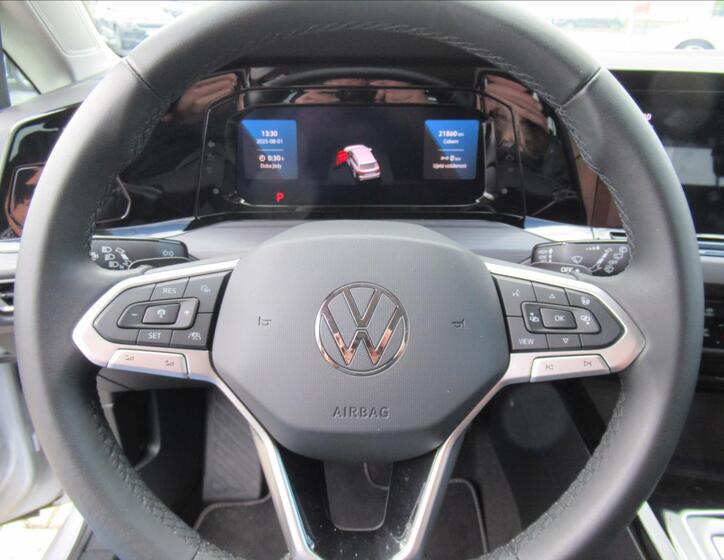 Volkswagen Golf 16