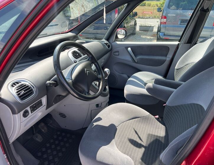 Citroën Xsara Picasso 8