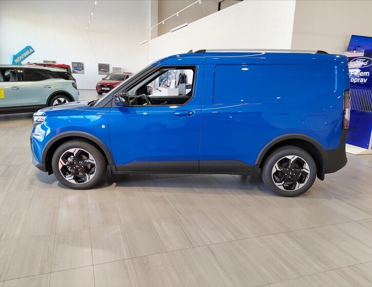 Ford Transit Courier 9