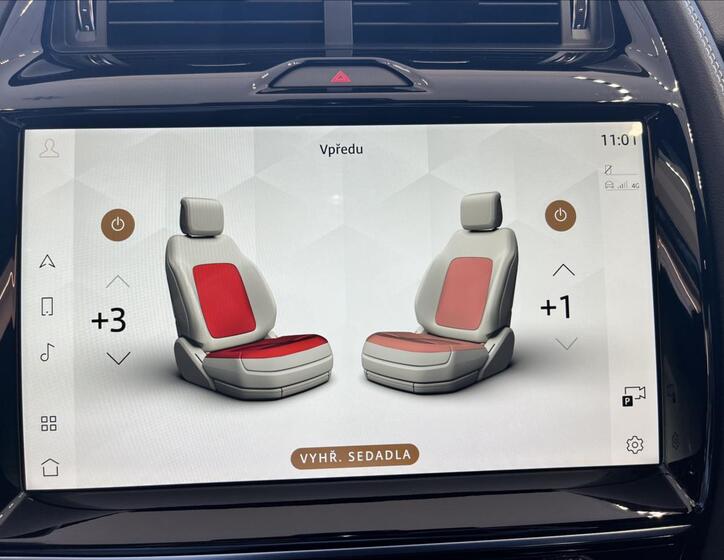 Jaguar E-Pace 17