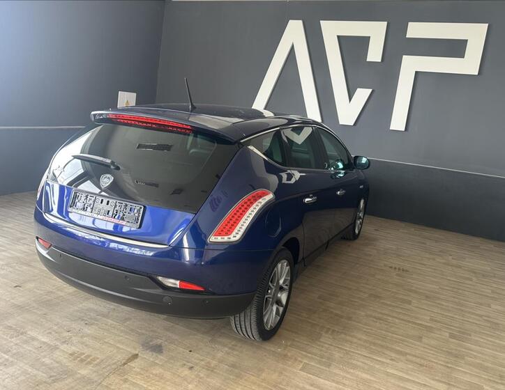 Lancia Delta 7