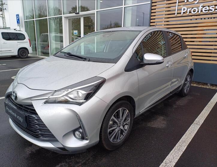 Toyota Yaris 1