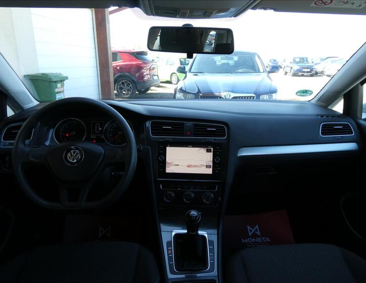 Volkswagen Golf 22