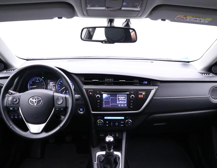 Toyota Auris 30
