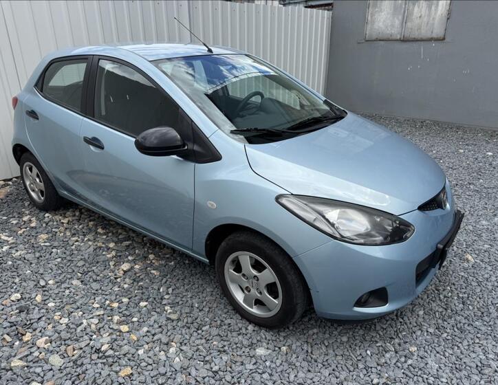 Mazda 2 7