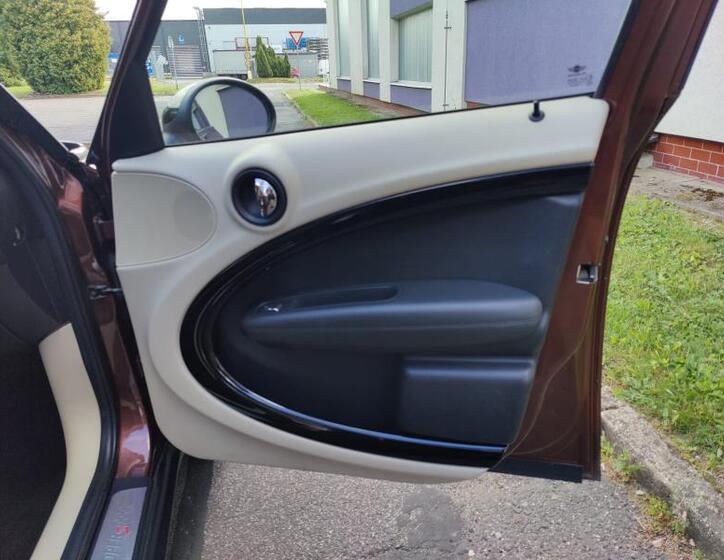 Mini Countryman 23