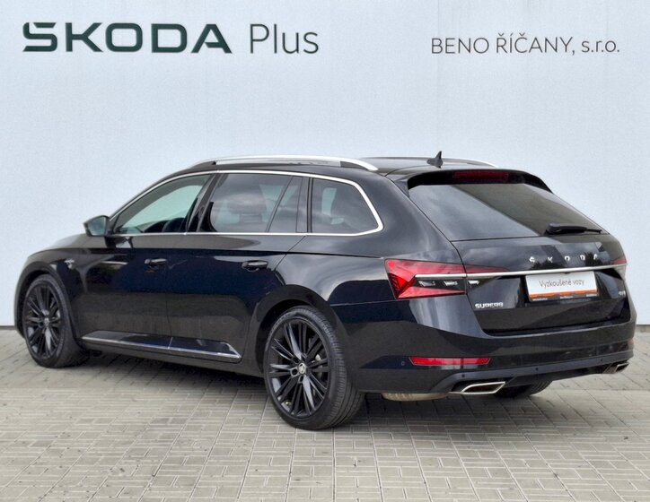 Škoda Superb 10