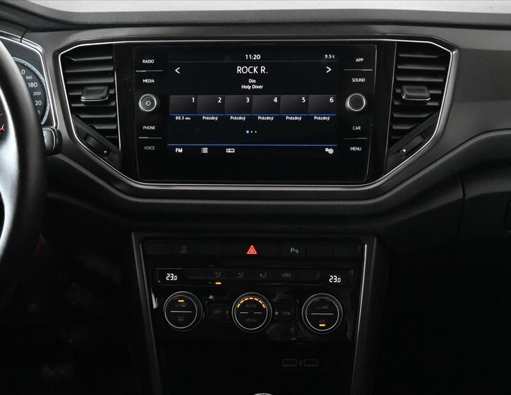 Volkswagen T-Roc 12