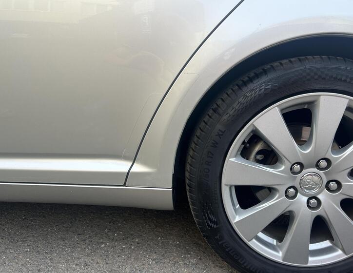 Toyota Avensis 25