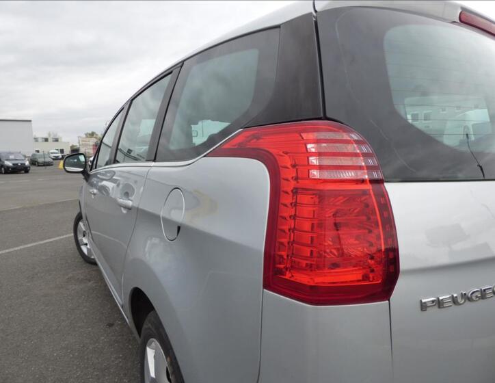 Peugeot 5008 47