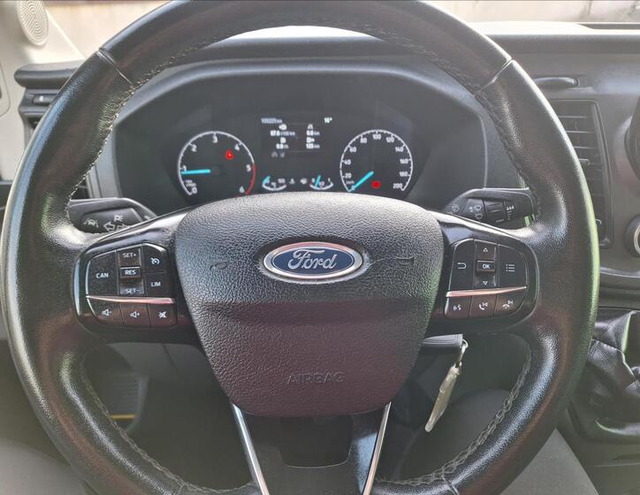 Ford Transit 7