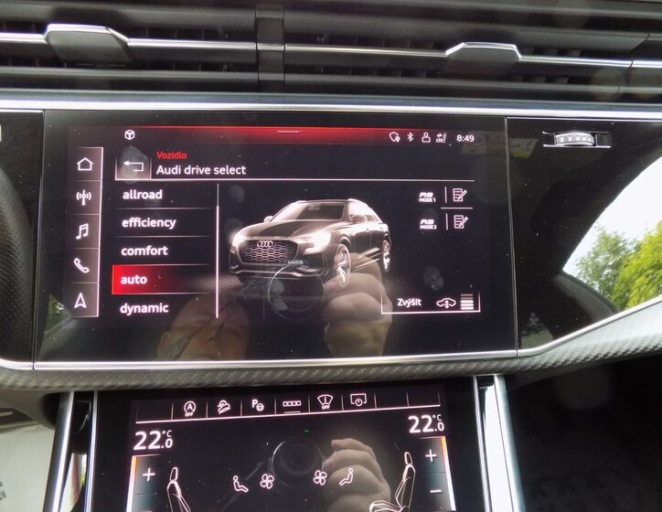 Audi RS Q8 32