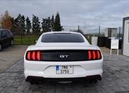 Ford Mustang 6