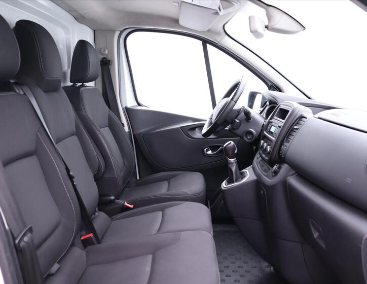 Renault Trafic 11