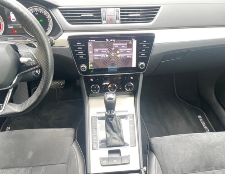 Škoda Superb 10