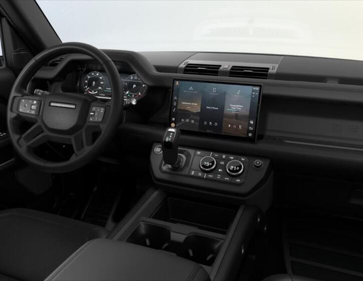 Land Rover Defender 6