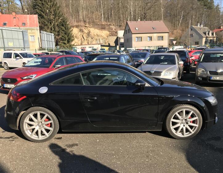Audi TT 8