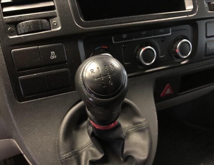 Volkswagen Transporter 13