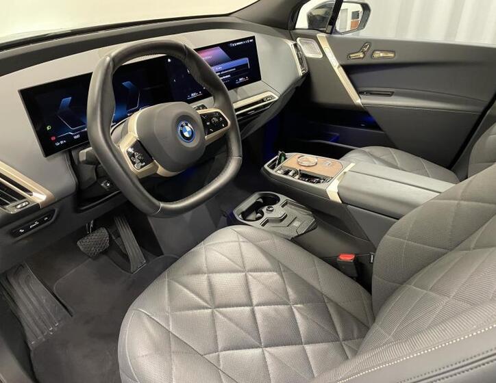 BMW iX 6