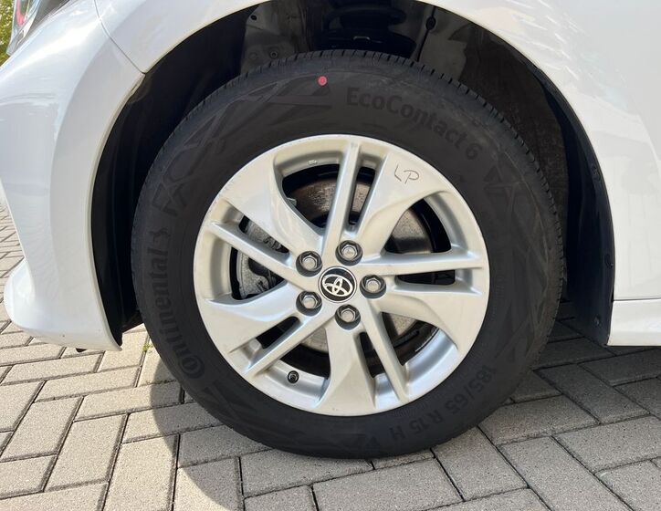 Toyota Yaris 27