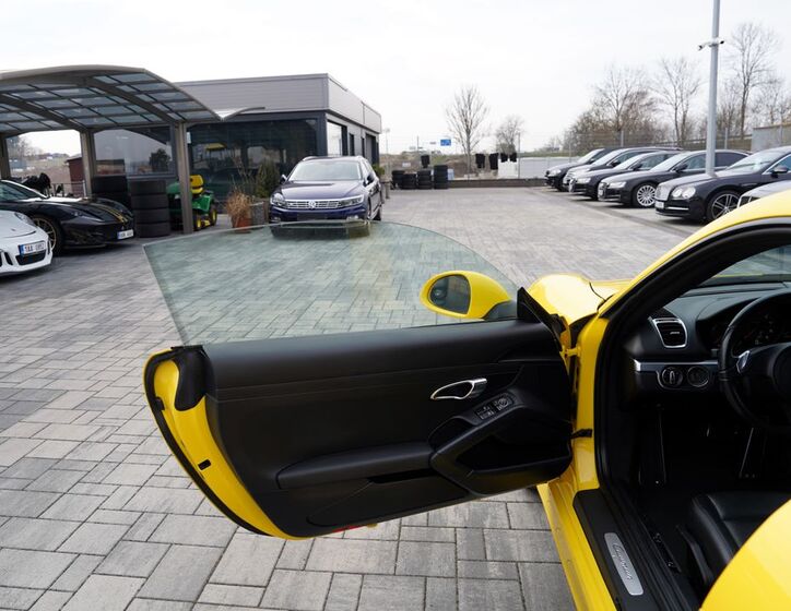 Porsche Cayman 18