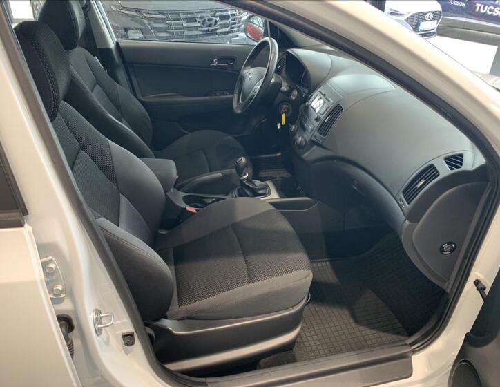 Hyundai i30 34