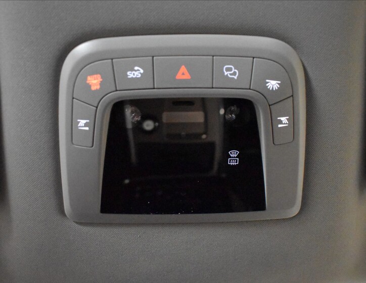 Volvo EX90 33