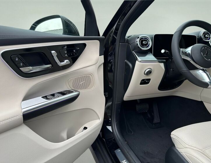 Mercedes-Benz GLC 12