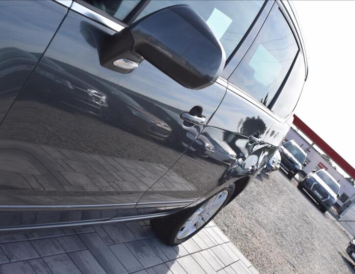 Peugeot 5008 8