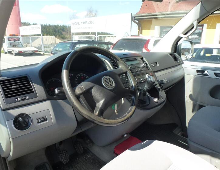 Volkswagen Multivan 16