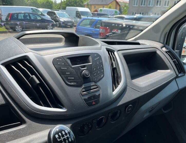 Ford Transit 10