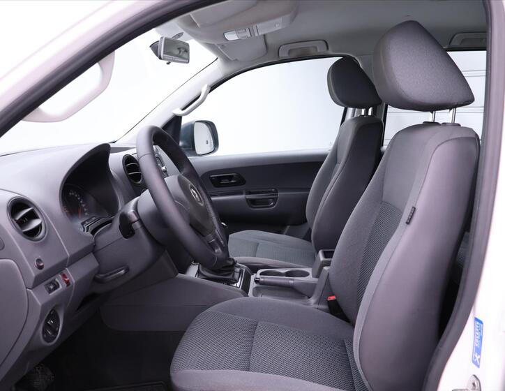 Volkswagen Amarok 12