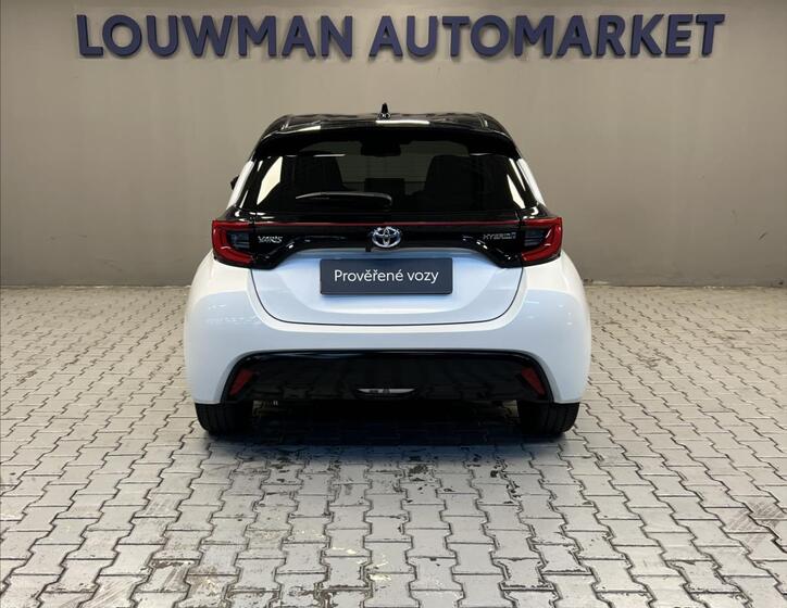 Toyota Yaris 14